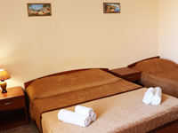 Комната с двухспальной и односпальной кроватью, гостевой дом «Валерия», пгт Заозерное, Евпатория